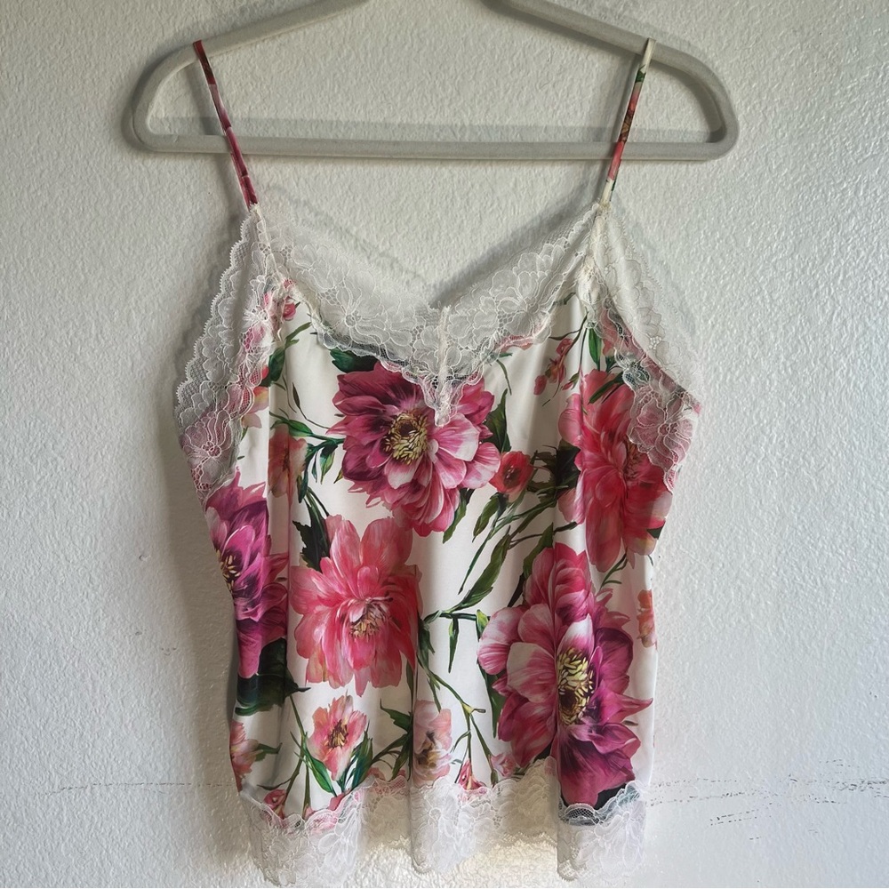 Express Cream Satin with pink Floral Lace Trim V-Neck Downtown Cami Size M NWOT
